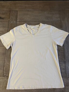 Elle Grey Women’s V-Neck Short Sleeve Tee in Light Beige Medium